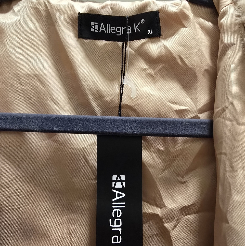 Bolero Cropped Jacket - Picture 3 of 3